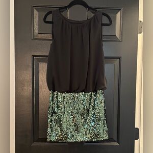 Adrianna Papell Elegant Black and Green Dress